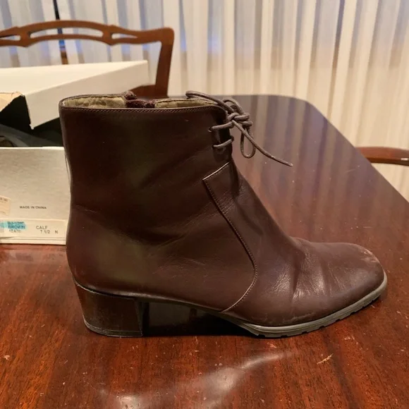 Vaneli East, 7 1/2 brown calf boots, side zipper - Picture 4 of 6